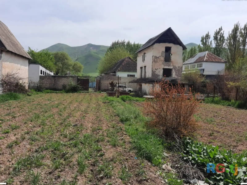 2-эт. дом 2-комн. 6 сот. на продажу
